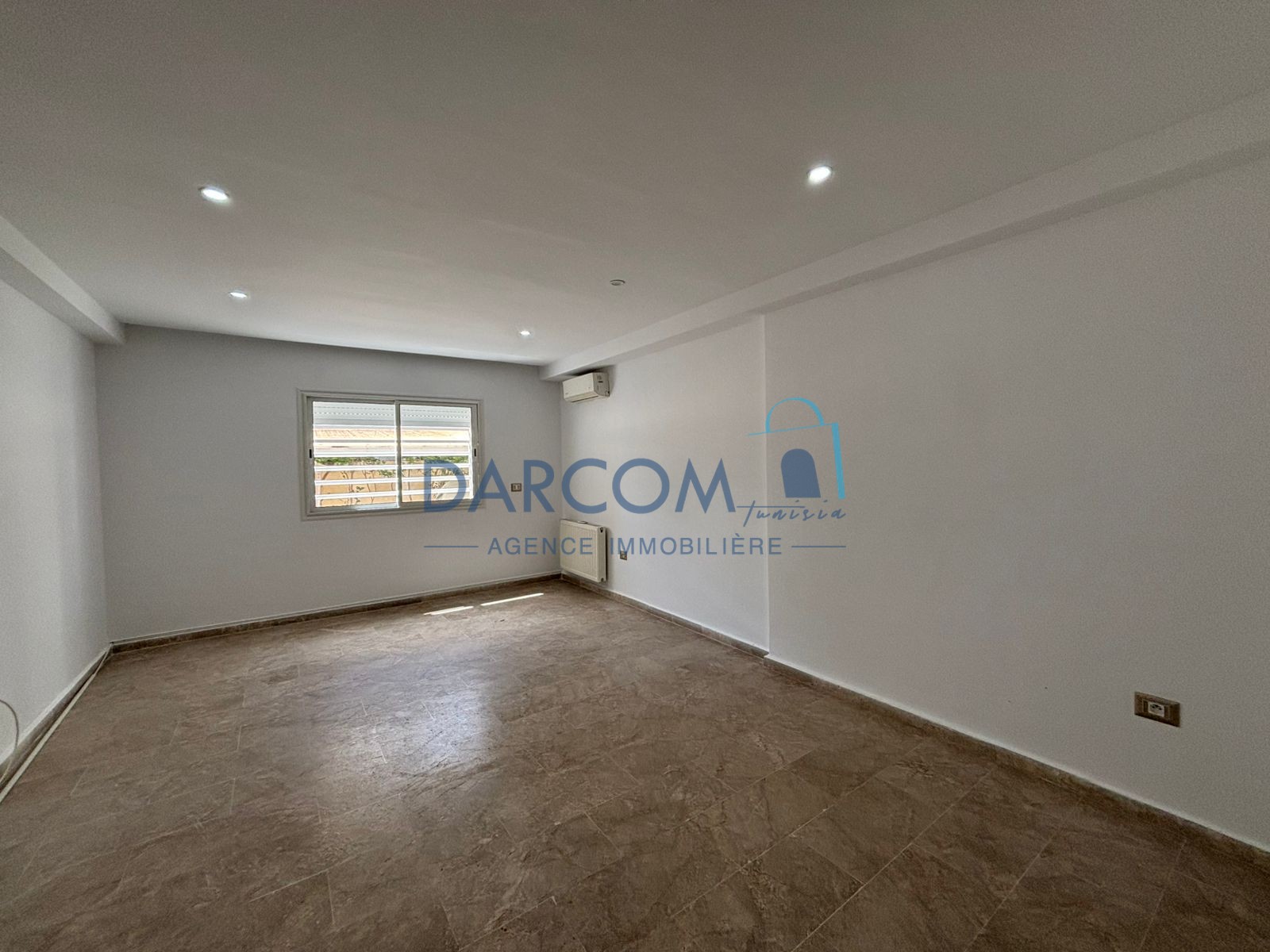 Opportunité s2 rdc la soukra