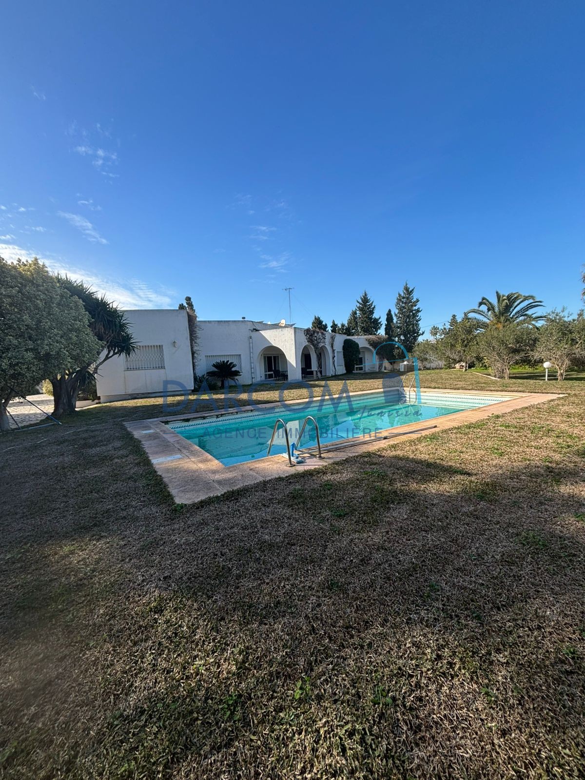 A Vendre Villa de Maitre LA Soukra