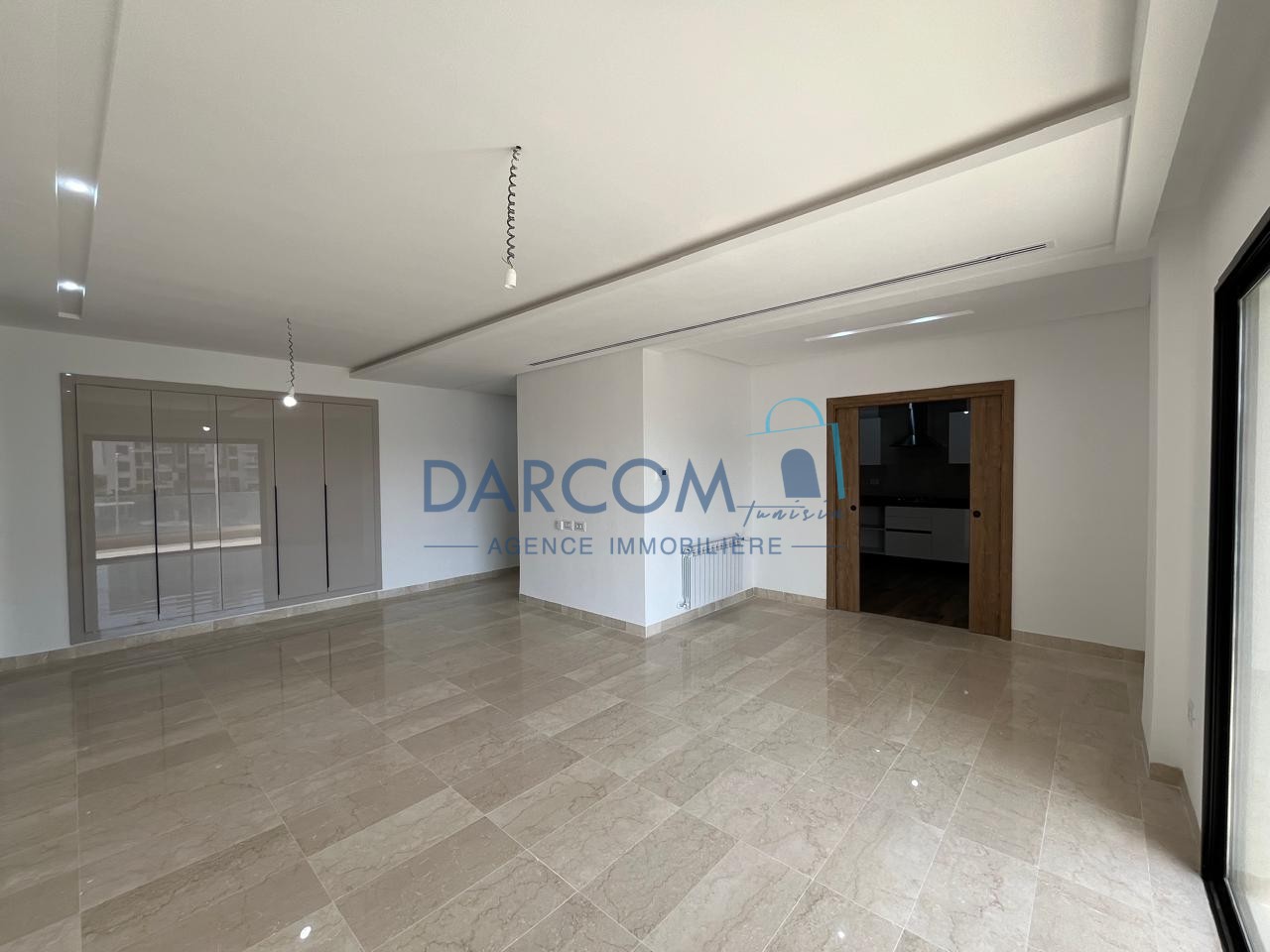 joli s+3 de 184 m² aux Jardins de Carthage