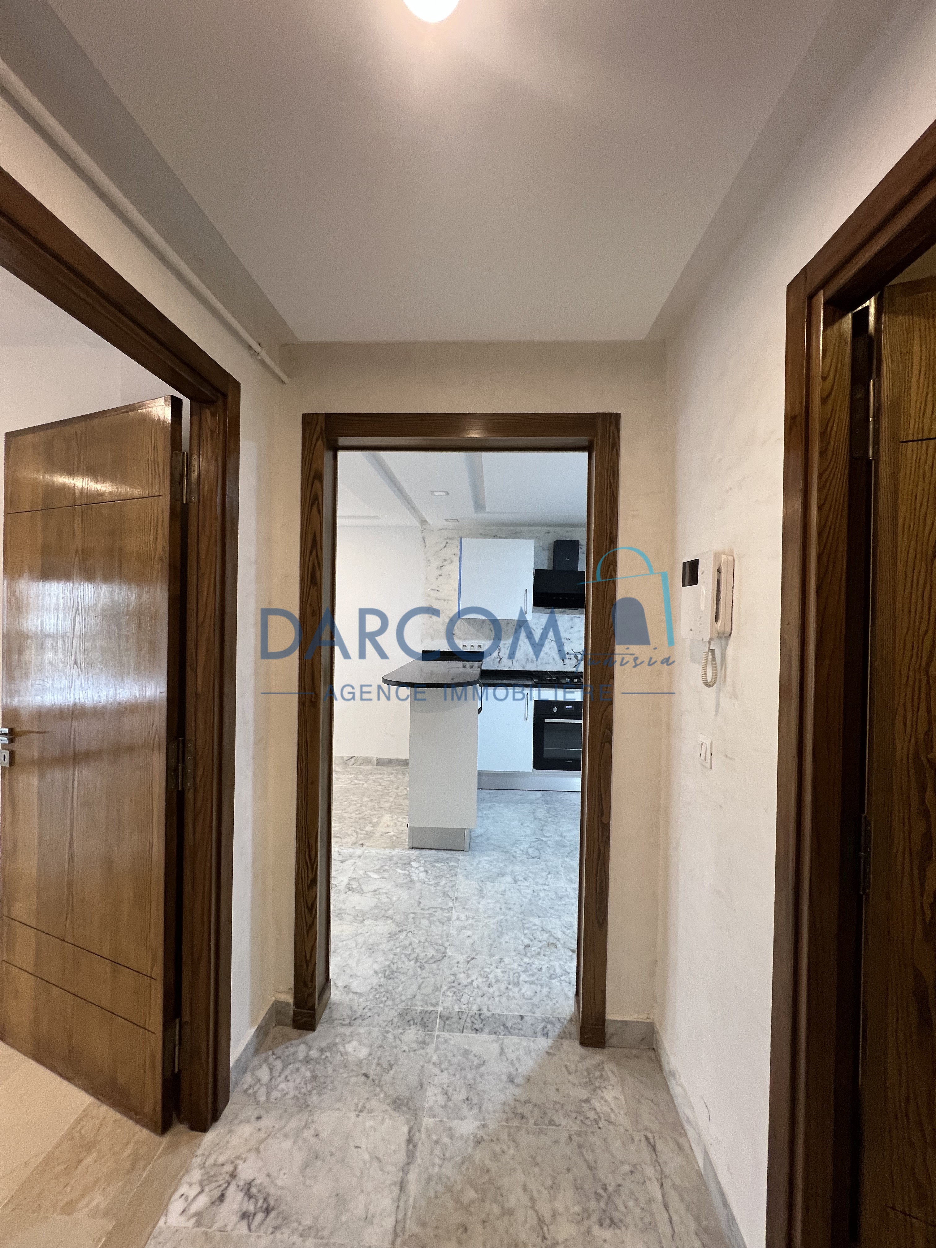 s+1 de 84 m² à Cité Ennasr 2